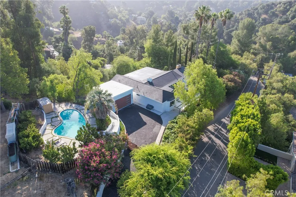 2600 Topanga Skyline Topanga, CA 90290