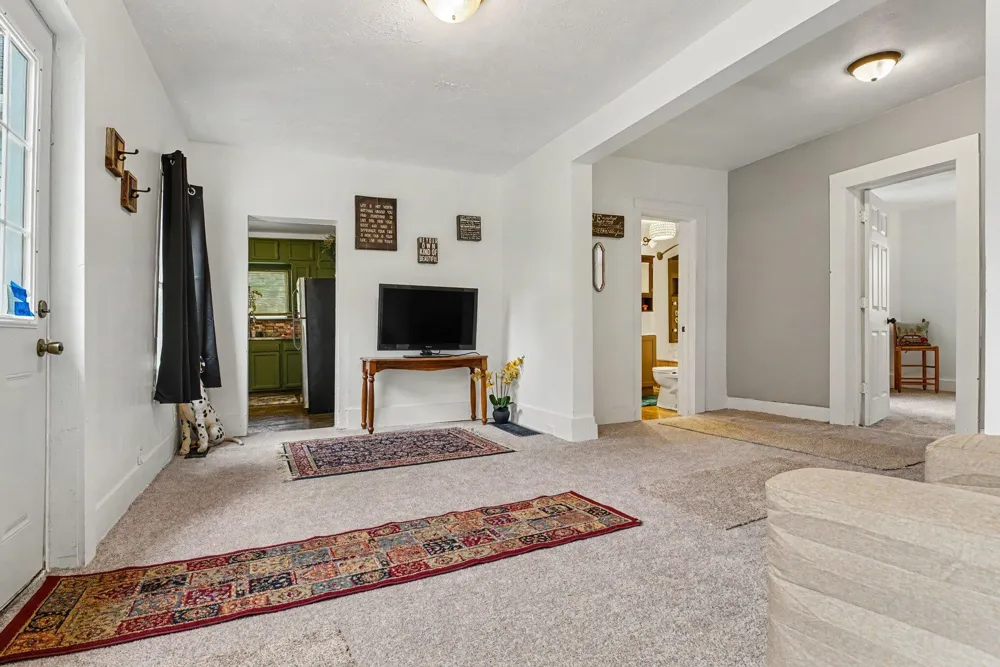 212 S Lowe Street Dowagiac, MI 49047