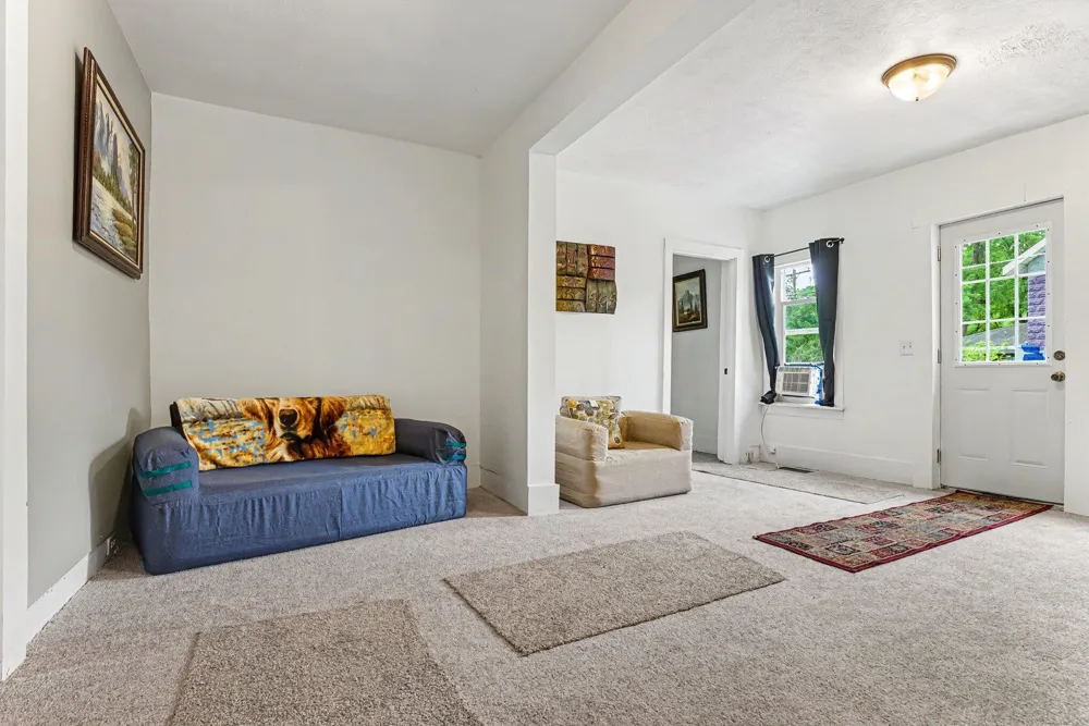 212 S Lowe Street Dowagiac, MI 49047