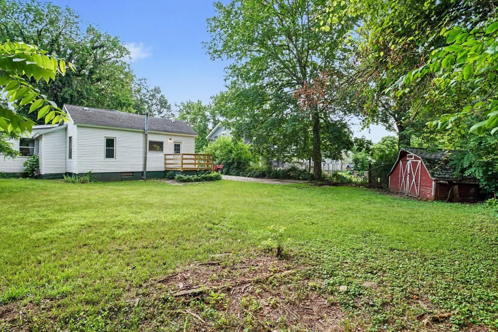 212 S Lowe Street Dowagiac, MI 49047