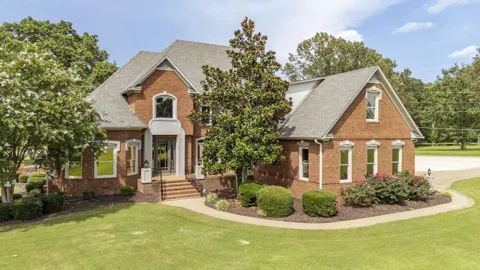 245 NELLIE LN