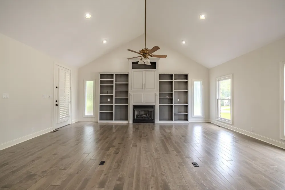 245 NELLIE LN Savannah, TN 38372