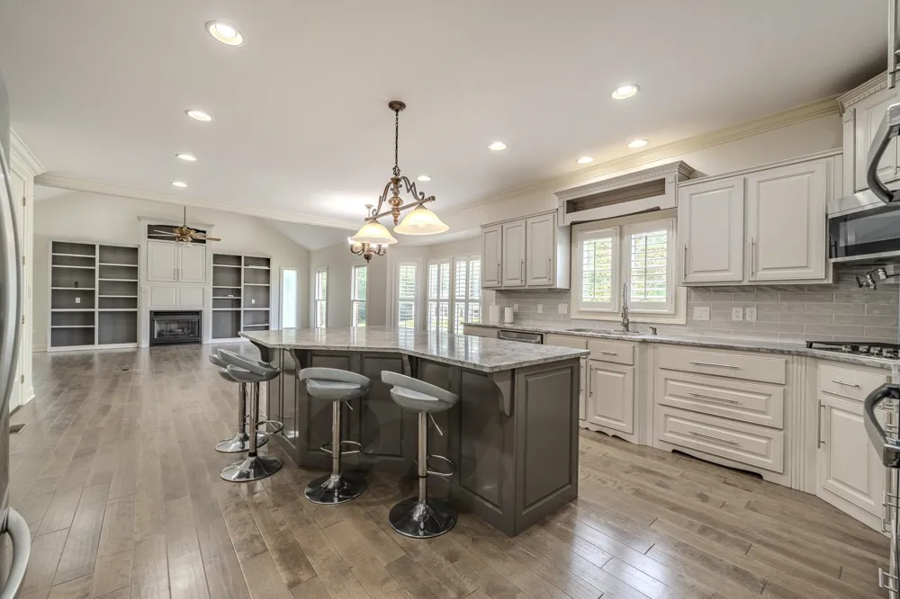 245 NELLIE LN Savannah, TN 38372