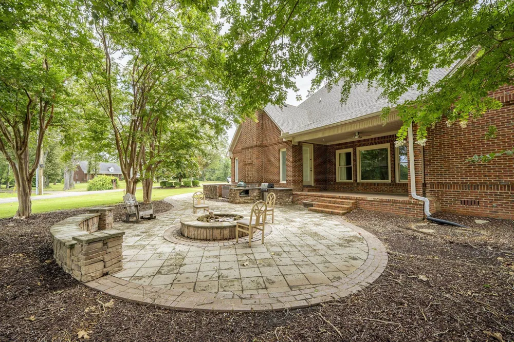245 NELLIE LN Savannah, TN 38372