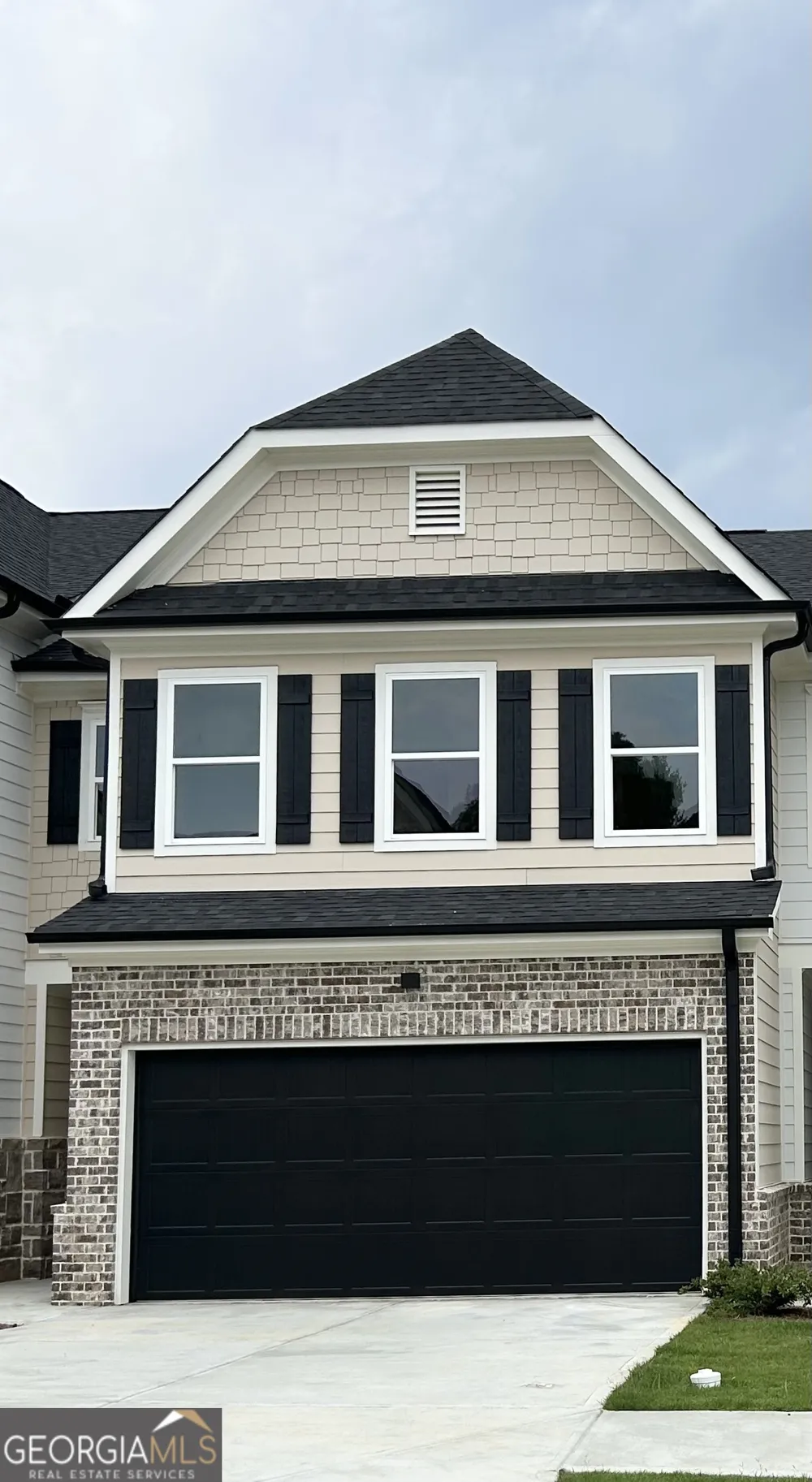 41 Crest DR Hartwell, GA 30643