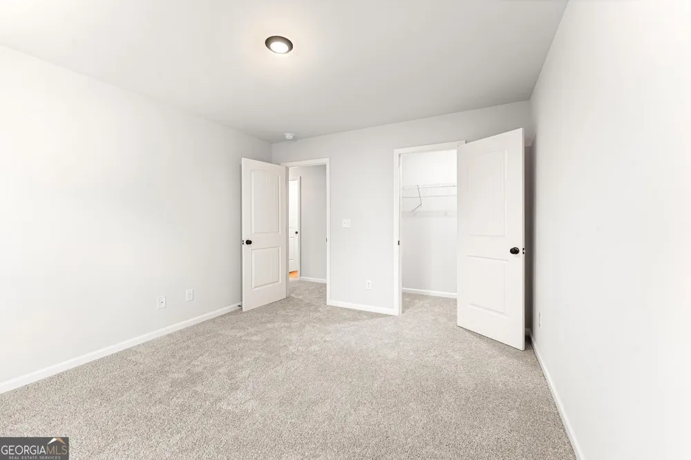 47 Crest DR Hartwell, GA 30643