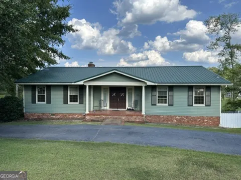 135 NE Chumley RD NE