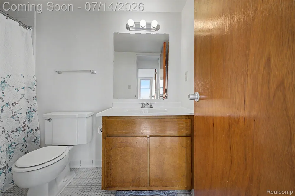 22700 Garrison Street #707 Dearborn City, MI 48124