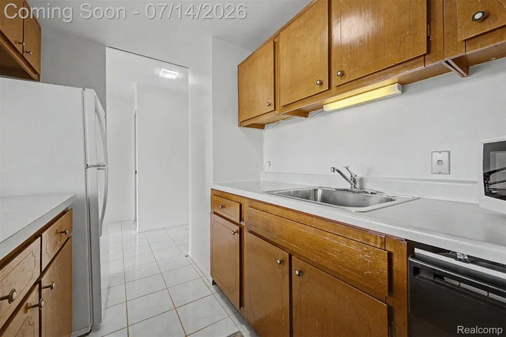 22700 Garrison Street #707 Dearborn City, MI 48124