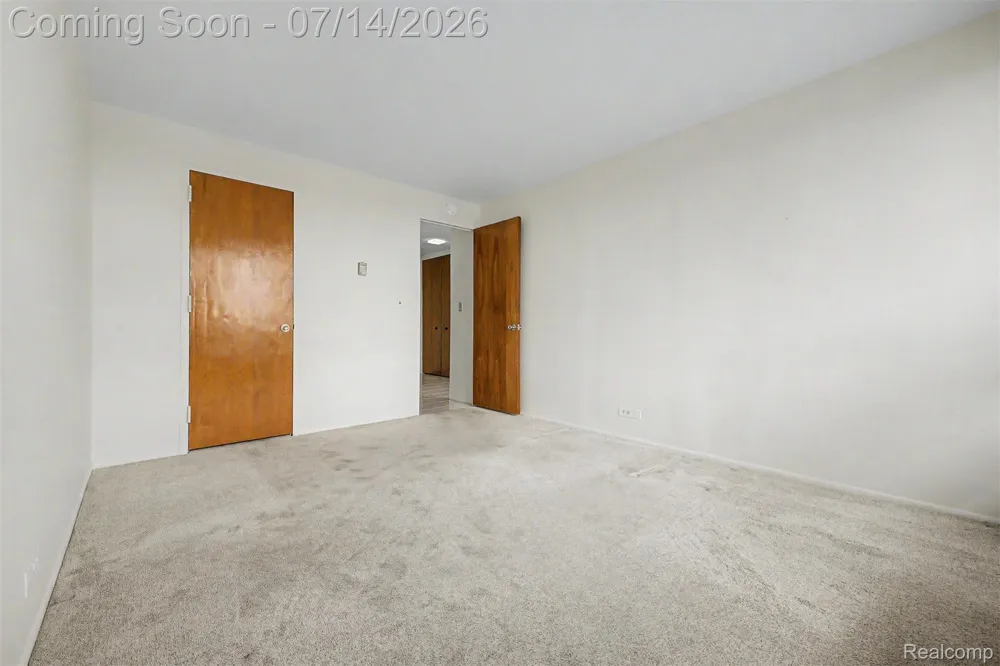 22700 Garrison Street #707 Dearborn City, MI 48124