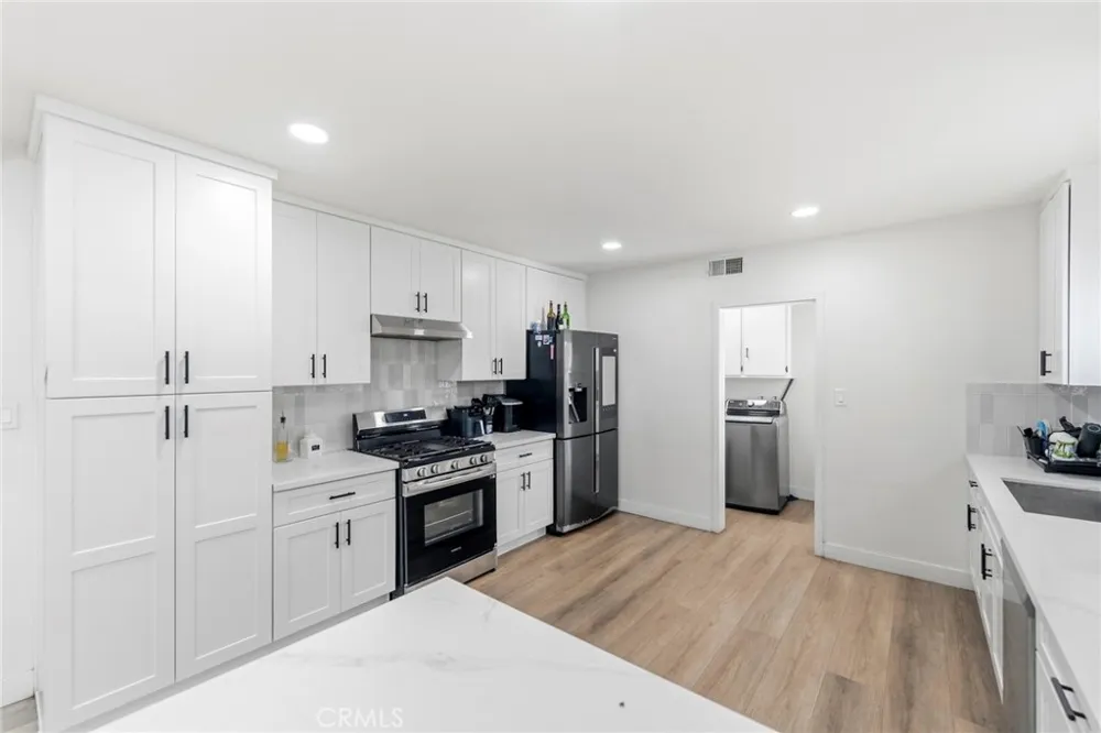 1111 Calera Covina, CA 91722
