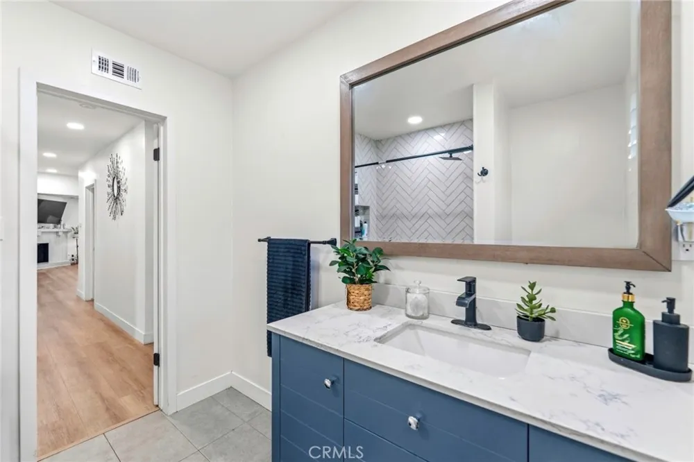 1111 Calera Covina, CA 91722