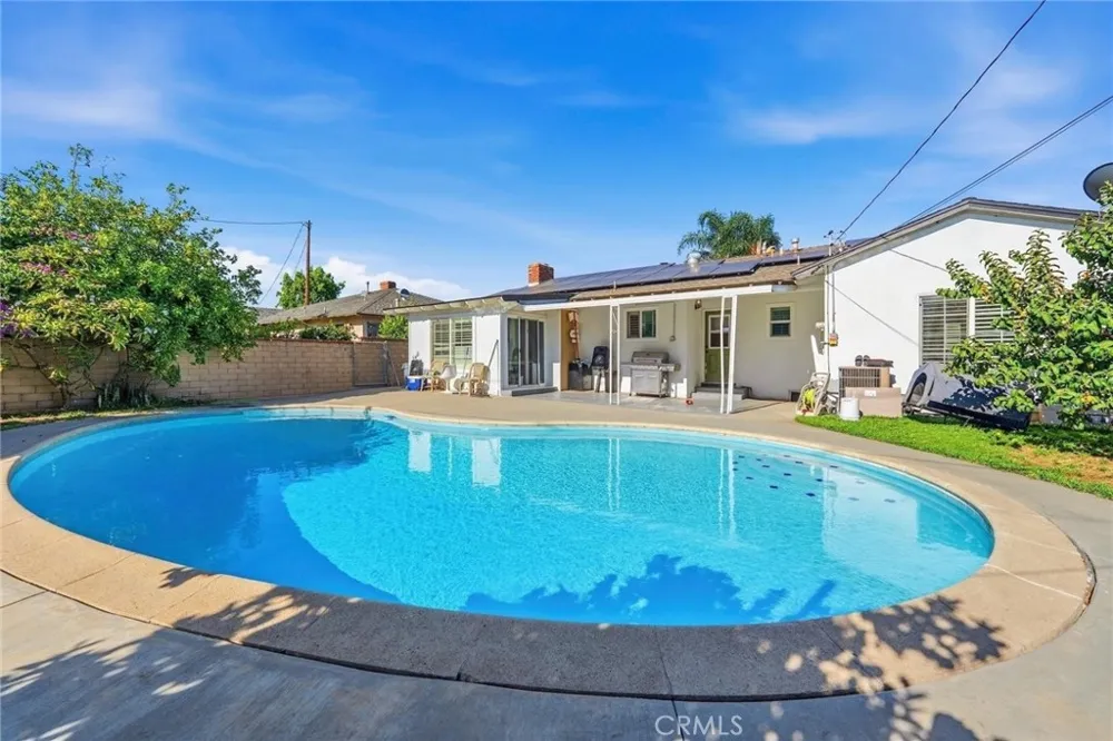 1111 Calera Covina, CA 91722
