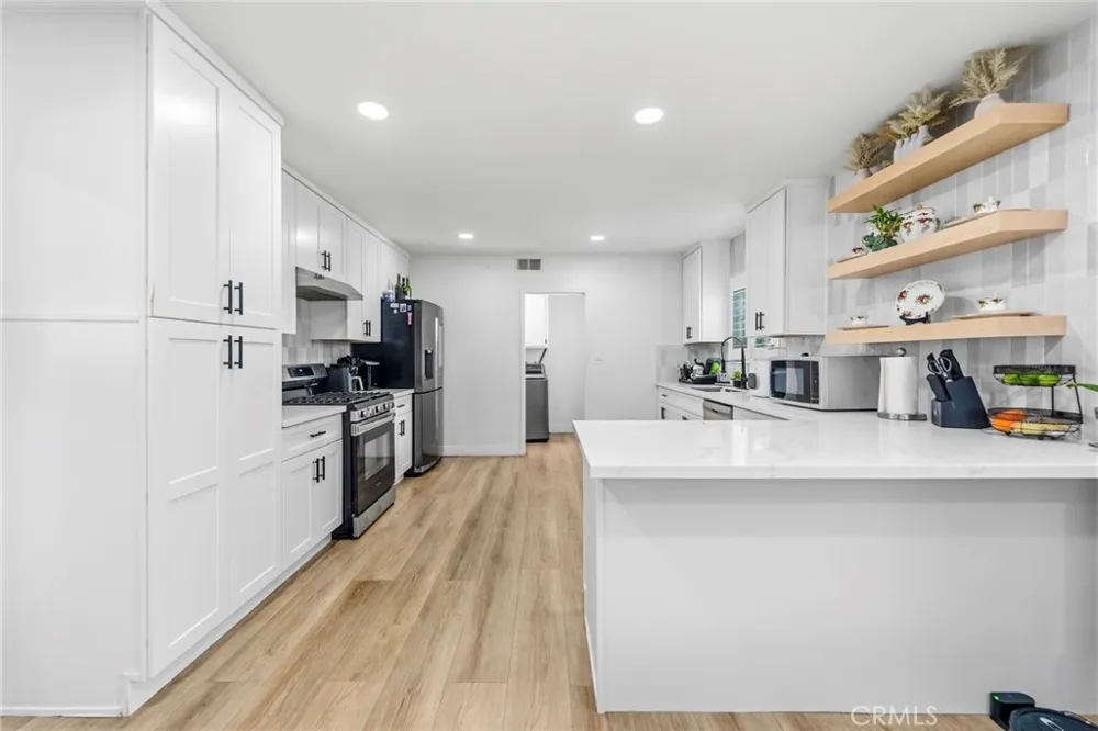 1111 Calera Covina, CA 91722