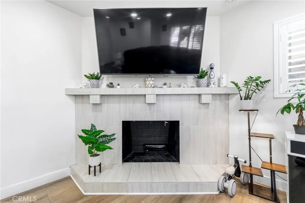 1111 Calera Covina, CA 91722