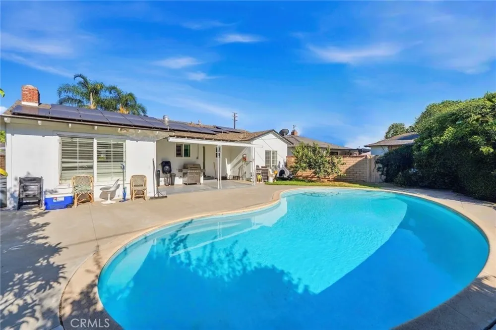 1111 Calera Covina, CA 91722