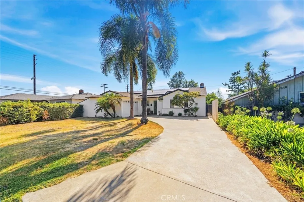 1111 Calera Covina, CA 91722