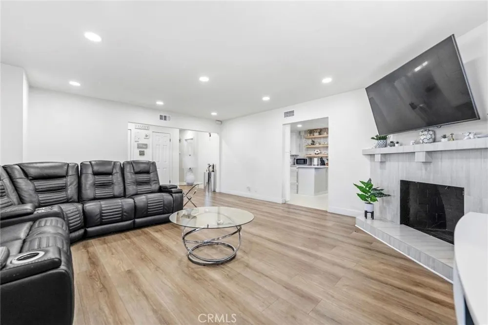 1111 Calera Covina, CA 91722