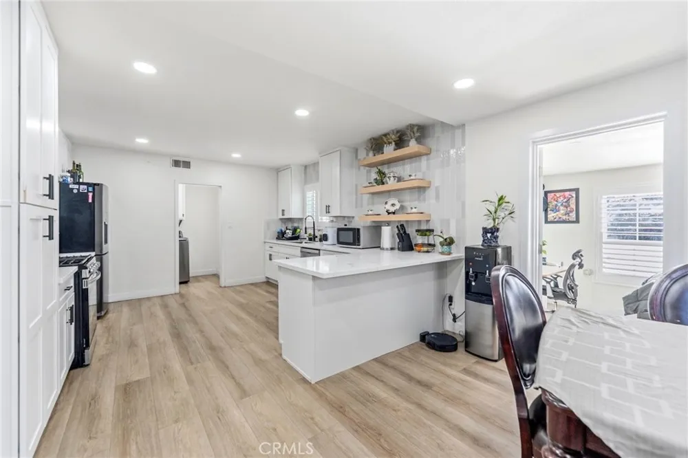 1111 Calera Covina, CA 91722