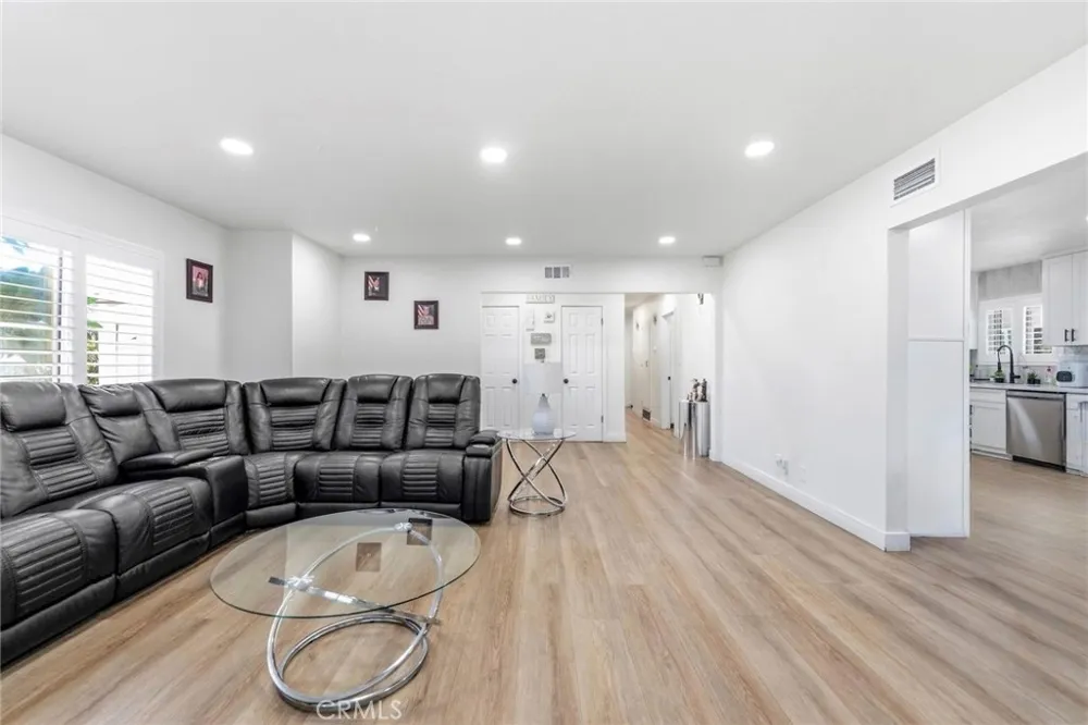 1111 Calera Covina, CA 91722