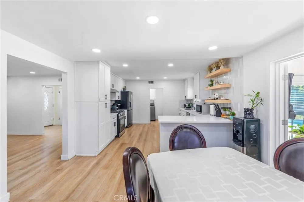 1111 Calera Covina, CA 91722