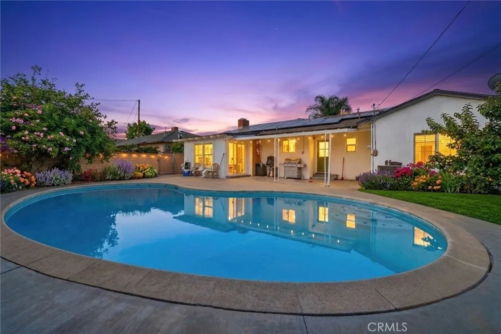 1111 Calera Covina, CA 91722