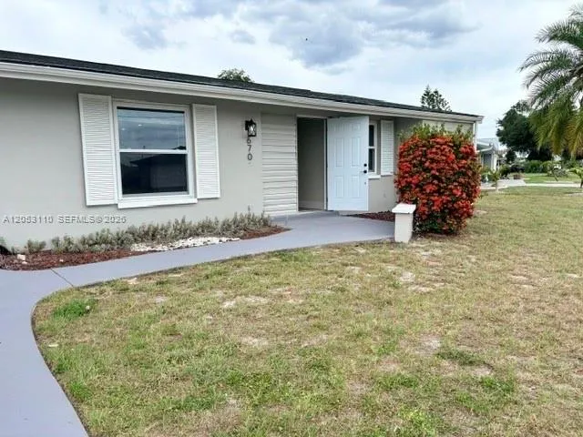 670 Bliue Lane Port Charlotte, FL 33952