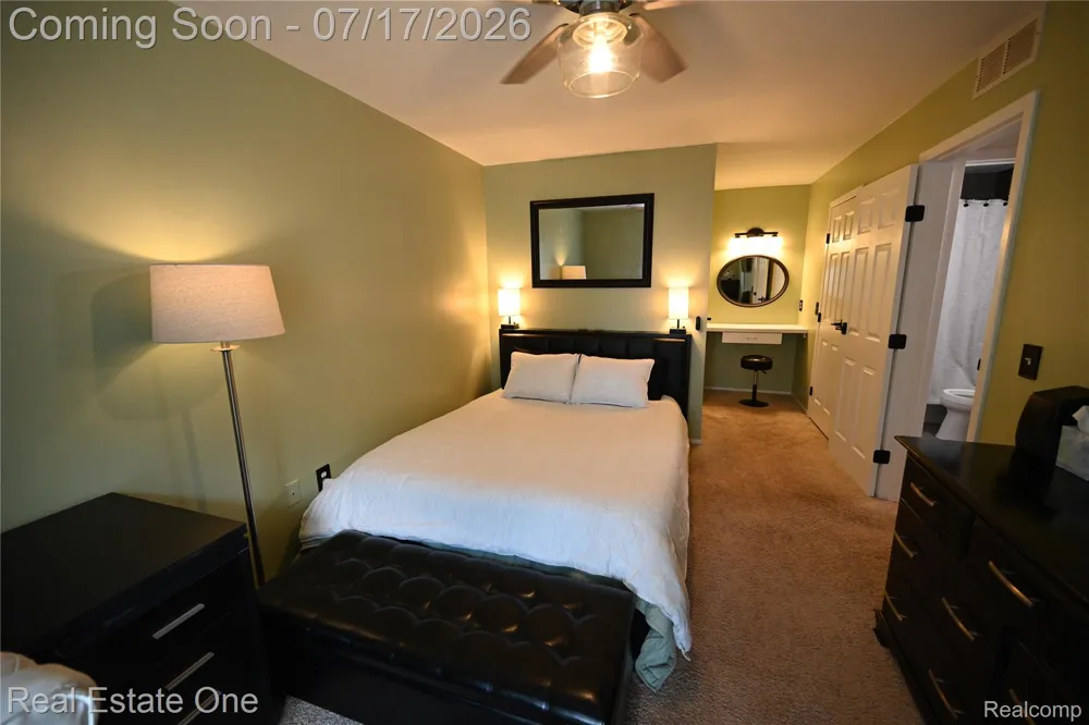 256 1st Street Rochester City, MI 48307
