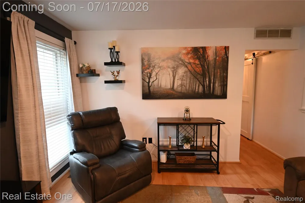 256 1st Street Rochester City, MI 48307
