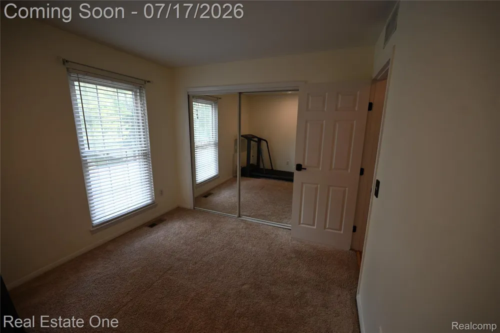 256 1st Street Rochester City, MI 48307