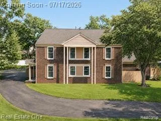256 1st Street Rochester City, MI 48307