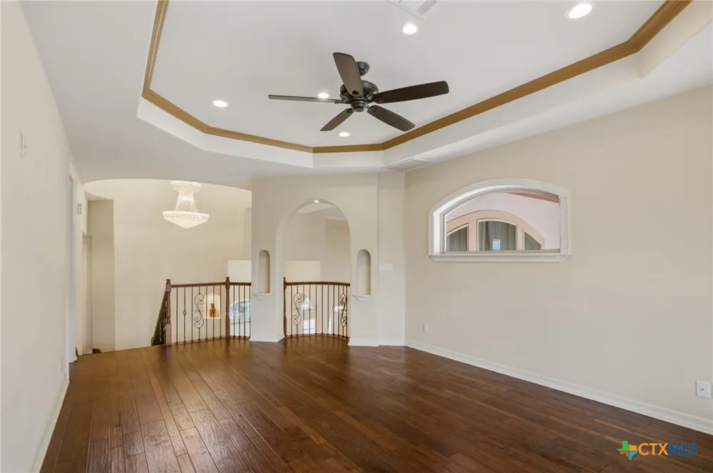 48 Post Oak Run Inez, TX 77968