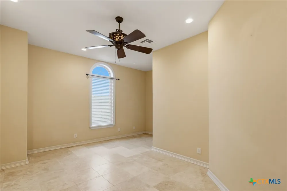 48 Post Oak Run Inez, TX 77968