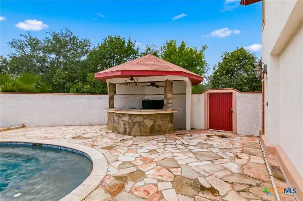 48 Post Oak Run Inez, TX 77968