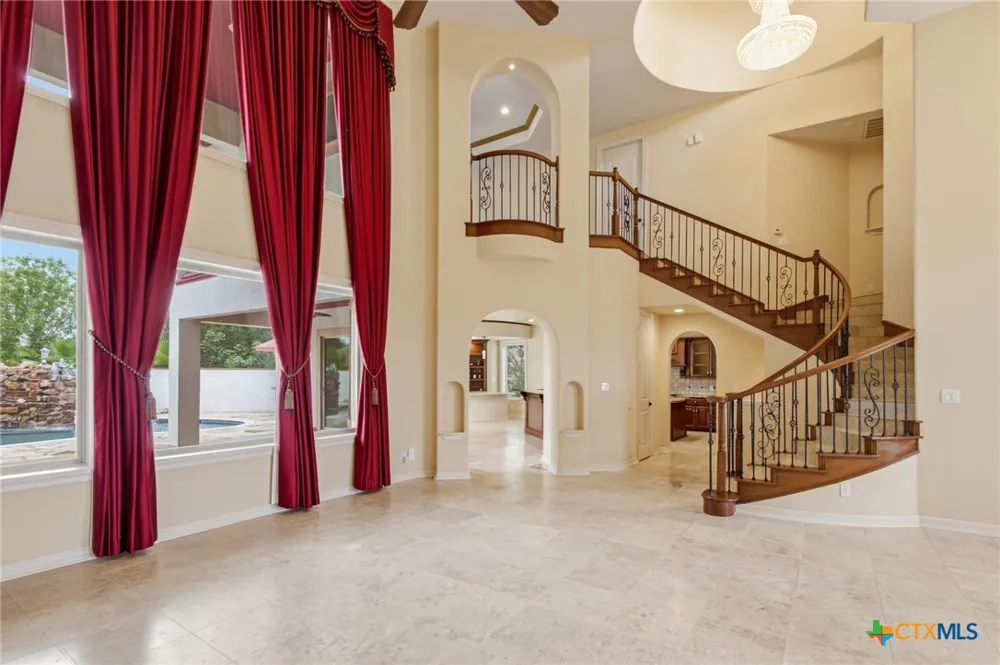 48 Post Oak Run Inez, TX 77968