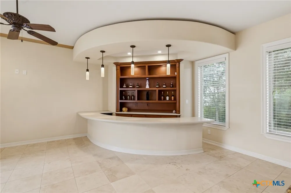 48 Post Oak Run Inez, TX 77968