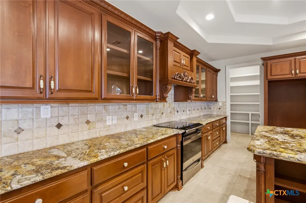 48 Post Oak Run Inez, TX 77968