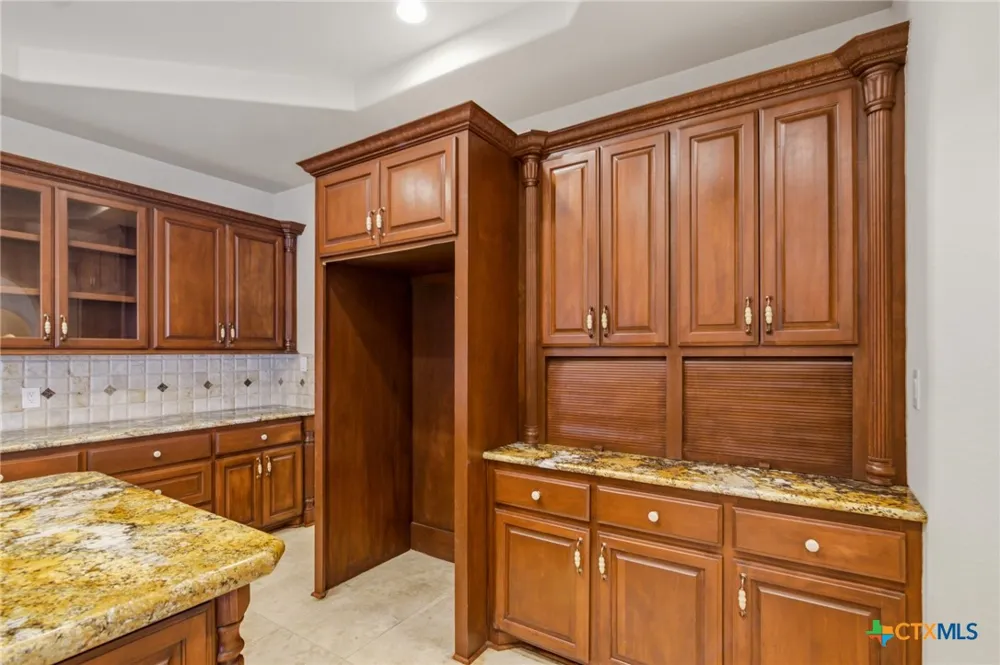 48 Post Oak Run Inez, TX 77968