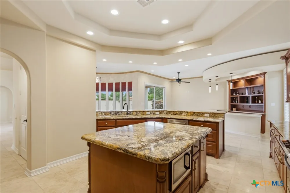 48 Post Oak Run Inez, TX 77968