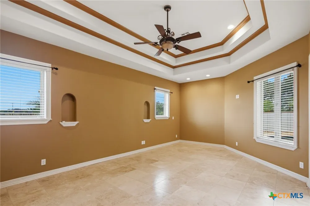 48 Post Oak Run Inez, TX 77968