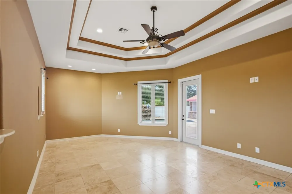 48 Post Oak Run Inez, TX 77968