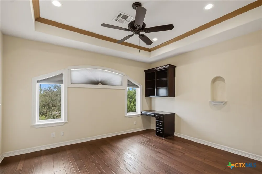 48 Post Oak Run Inez, TX 77968