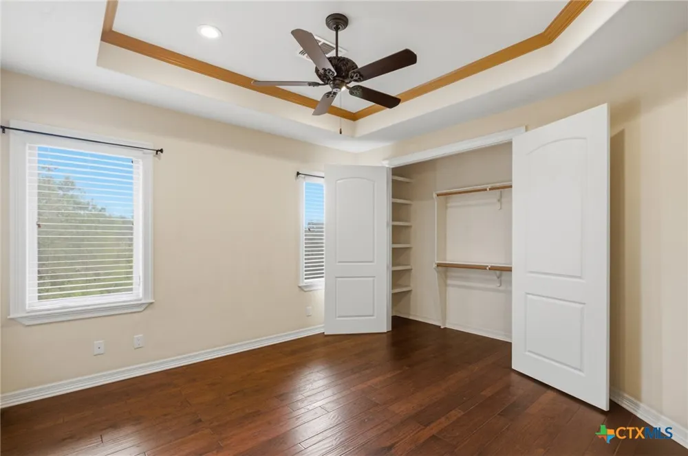 48 Post Oak Run Inez, TX 77968