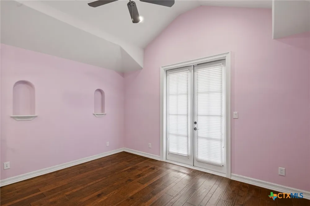 48 Post Oak Run Inez, TX 77968