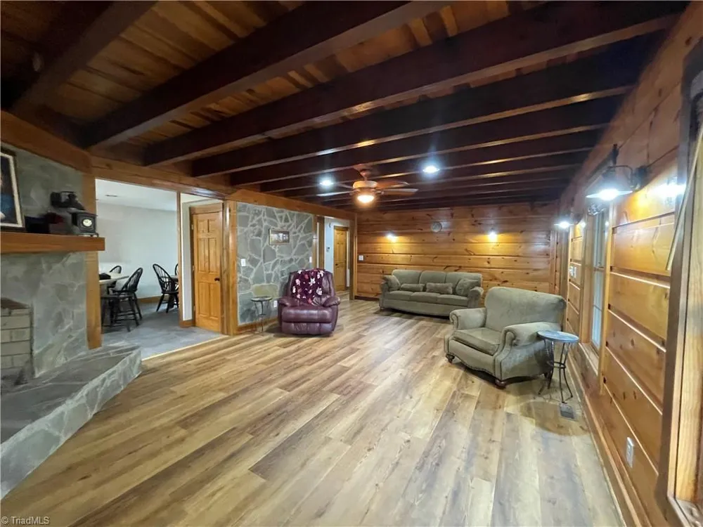 2180 Davis Road Haw River, NC 27258