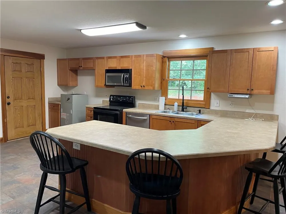 2180 Davis Road Haw River, NC 27258