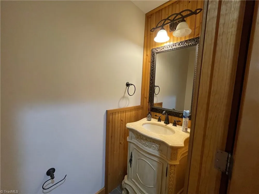 2180 Davis Road Haw River, NC 27258