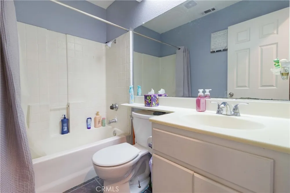 8544 Dove Creek Hesperia, CA 92344