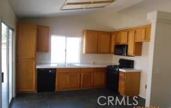 8544 Dove Creek Hesperia, CA 92344
