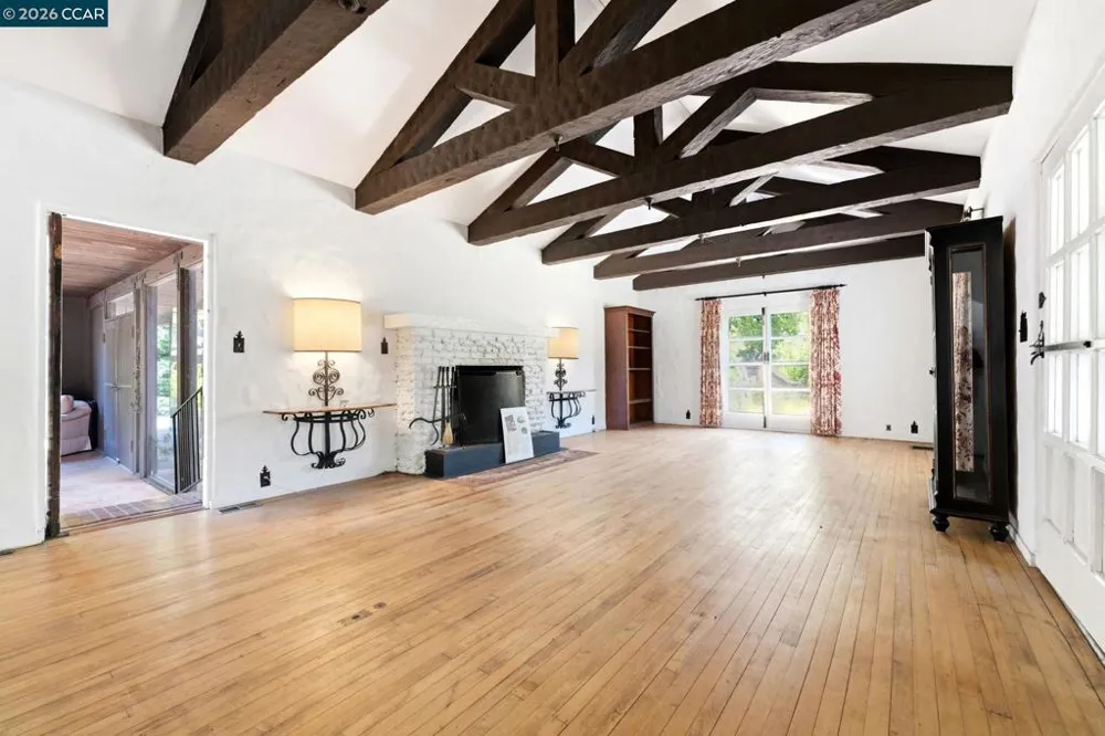 2339 Tice Valley Blvd Walnut Creek, CA 94595